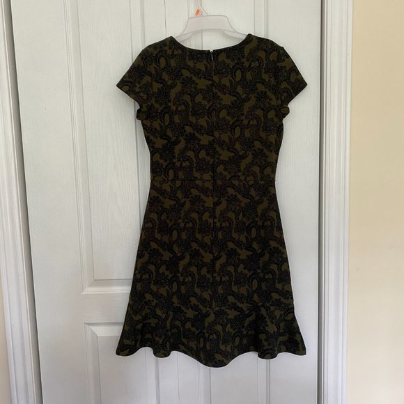 Pretty Paisley Dress - Picture 2 of 11